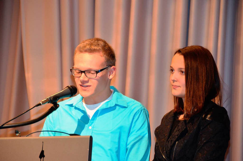 Die Schlersprecher Joel Trautmann und Hannah Ohmberger machten deutlich, dass sie nichts von Stundenkrzungen halten.