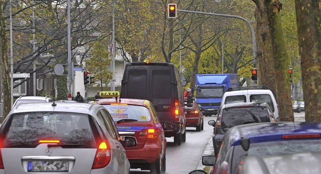 &#8222;Die Stefan-Meier-Strae leuchte...gen die Planer. Der Verkehr nimmt zu.   | Foto: M.Bamberger