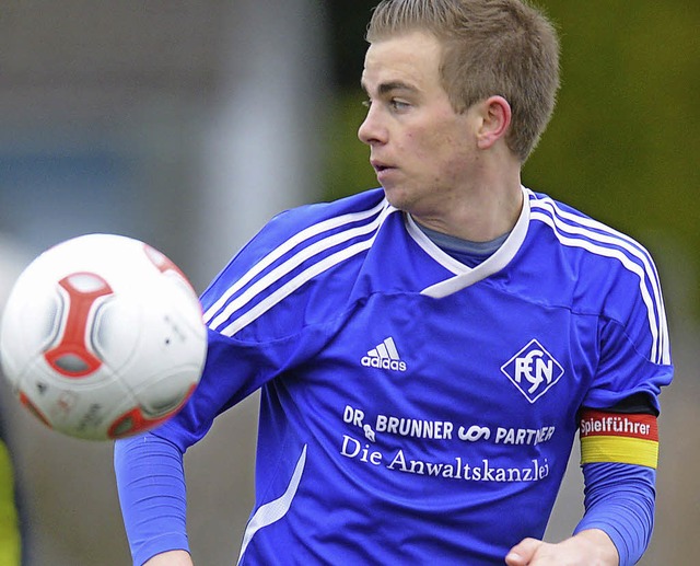 Noch mal Vollgas in den letzten 90 Min...pause: FCN-Spielfhrer Peter Schubnell  | Foto: seeger