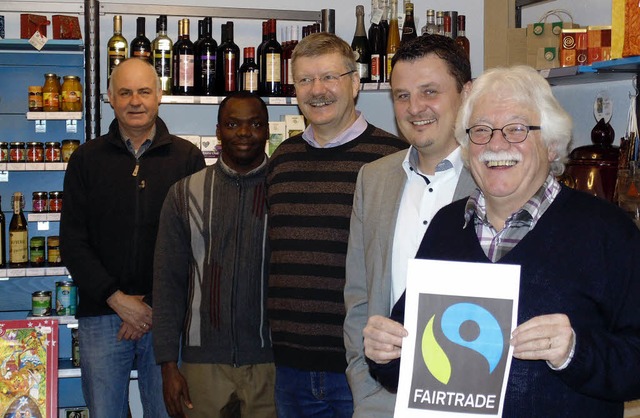Fairtrade nunmehr  mit Brief und  Sieg...kt am Donnerstag im Murger Weltldeli   | Foto: Michael Gottstein