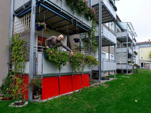Rot drfen die Balkonplatten nicht sei...sterman musste sie wieder abmontieren.  | Foto: ingo schneider