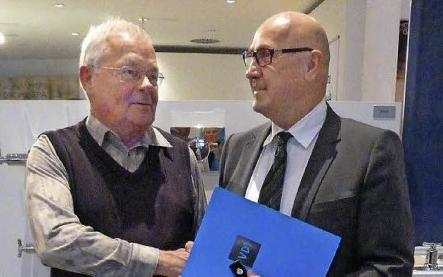 Fr 50 Jahre Mitgliedschaft im Verein ...von   Rainer Ktzlmeier geehrt worden.  | Foto: privat