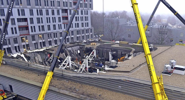 In dem Maxima-Supermarkt in Riga herrs...Hochbetrieb, als das Dach einstrzte.   | Foto: AFP