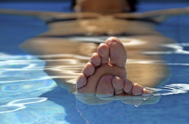 Fr Fupilzgefhrdete ein Hochrisikogebiet: das Schwimmbad  | Foto: Gennaro Guarino/ufotopixl10 (Fotolia)