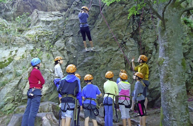 Schulklassen nutzen die Mglichkeiten des Felsele-Erlebniswaldes hufig.   | Foto: Kreisgymnasium