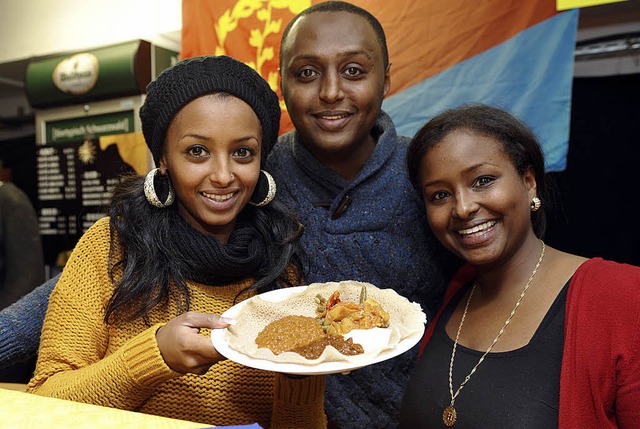 Die Geschwister Rahwa, Adonay und Hele...ationalgericht von Eritrea, gekocht.    | Foto: Rita Eggstein