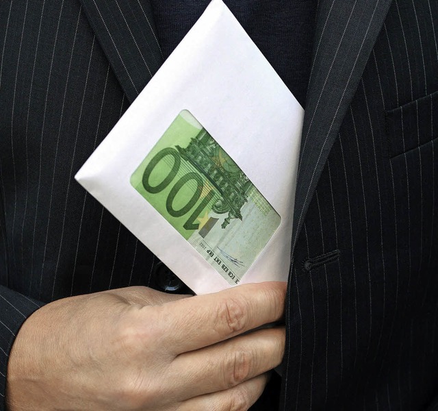 Viele Deutsche wollen Obergrenzen fr Managergehlter.   | Foto: DPA
