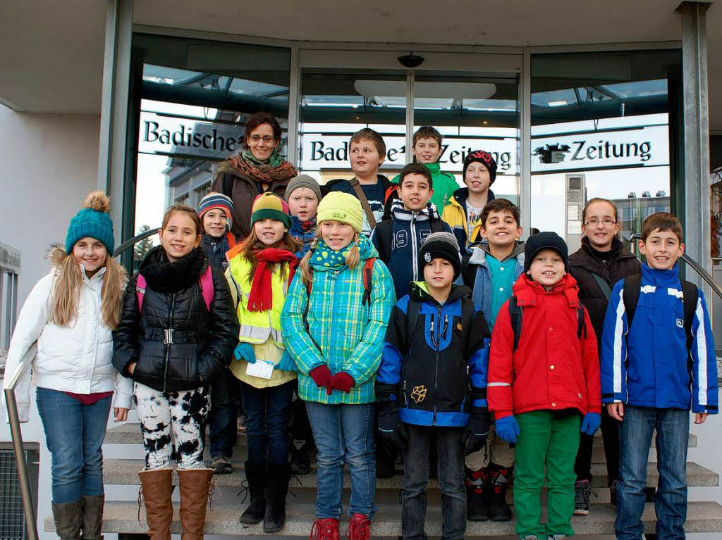Die Klasse 4d der Hans-Thoma-Schule Weil am Rhein – Haltingen mit ihrer Lehrerin Waltraud Riek. Die Klasse 4d der Hans-Thoma-Schule Weil am Rhein – Haltingen mit ihrer Lehrerin Waltraud Riek.