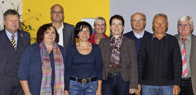 Der neue Vorstand des Wabe-Vereins (vo...um, Hans Farina und Helmut Kleinbck.   | Foto: Zahn