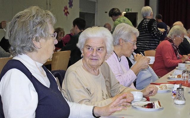 Beim Kreisseniorentreffen des DRK wurden Erinnerungen ausgetauscht.  | Foto: Renate Dannecker