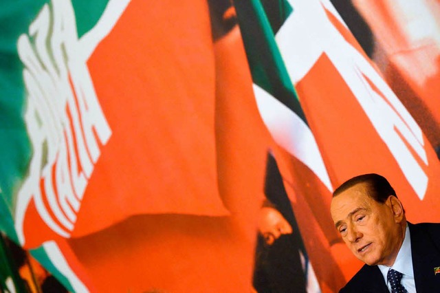 Fr manche ist Silvio Berlusconi  immer noch eine Art Messias.  | Foto: AFP
