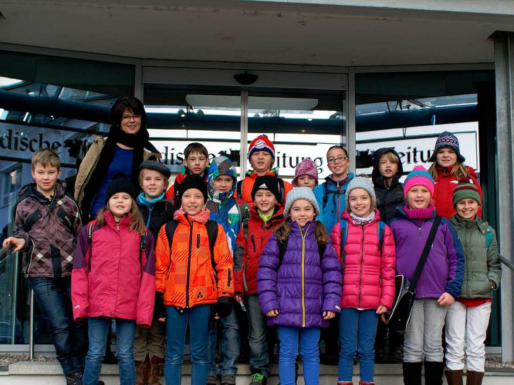 Die Klasse 4a der Michael-Schule Oberried mit ihrer Lehrerin Renate Kummer. Die Klasse 4a der Michael-Schule Oberried mit ihrer Lehrerin Renate Kummer.