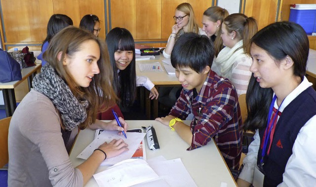 Englischunterricht mit den Gsten aus Taiwan am Berufsschulzentrum in Waldkirch.  | Foto: Schule