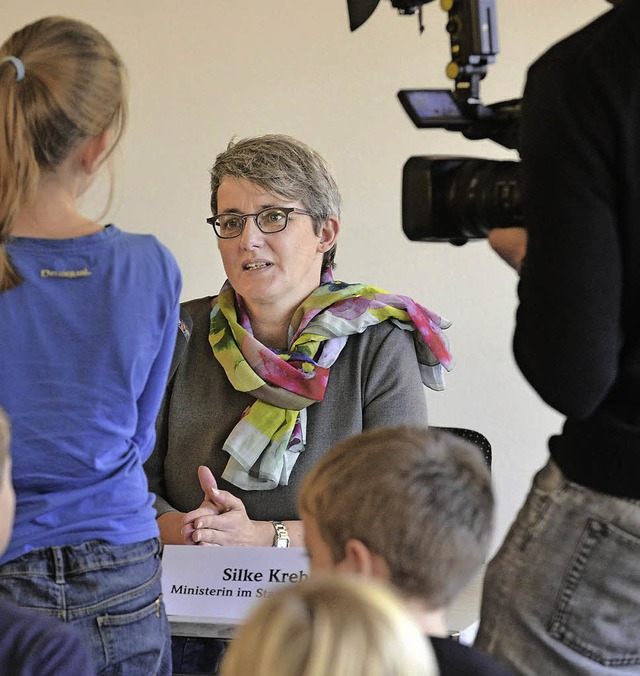 Silke Krebs beantwortet die Fragen der Zisch-Reporter.   | Foto: m. Bamberger
