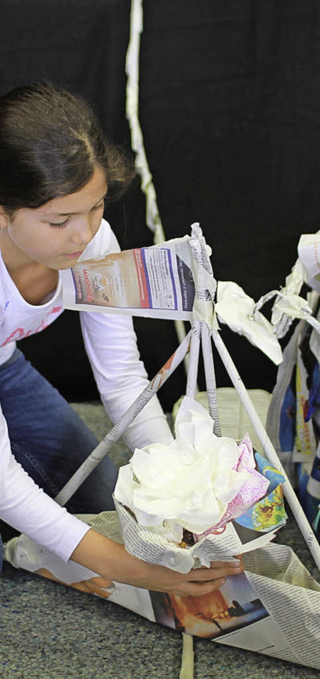 So macht Recyceln Spa: Schlerinnen u... (Papier-)Hochzeit gut machen wrden.   | Foto: privat