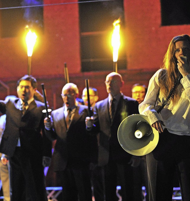 Szene aus der Freiburger Oper &#8222;Mahagonny&#8220;.   | Foto: bz