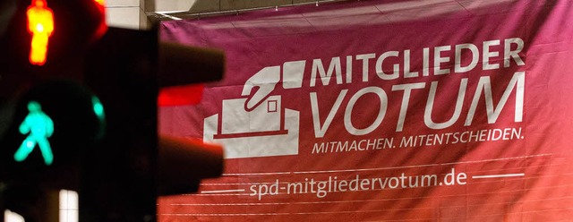 Grnes Licht fr den Koalitionsvertrag...ie SPD durch die Mitgliederbefragung.   | Foto: dpa