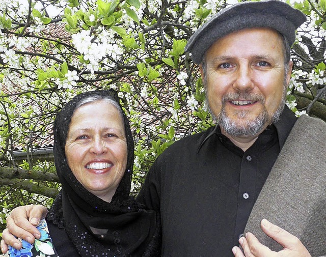 Gudrun und Ewald Gttler in afghanischer Tracht   | Foto: Julius Steckmeister