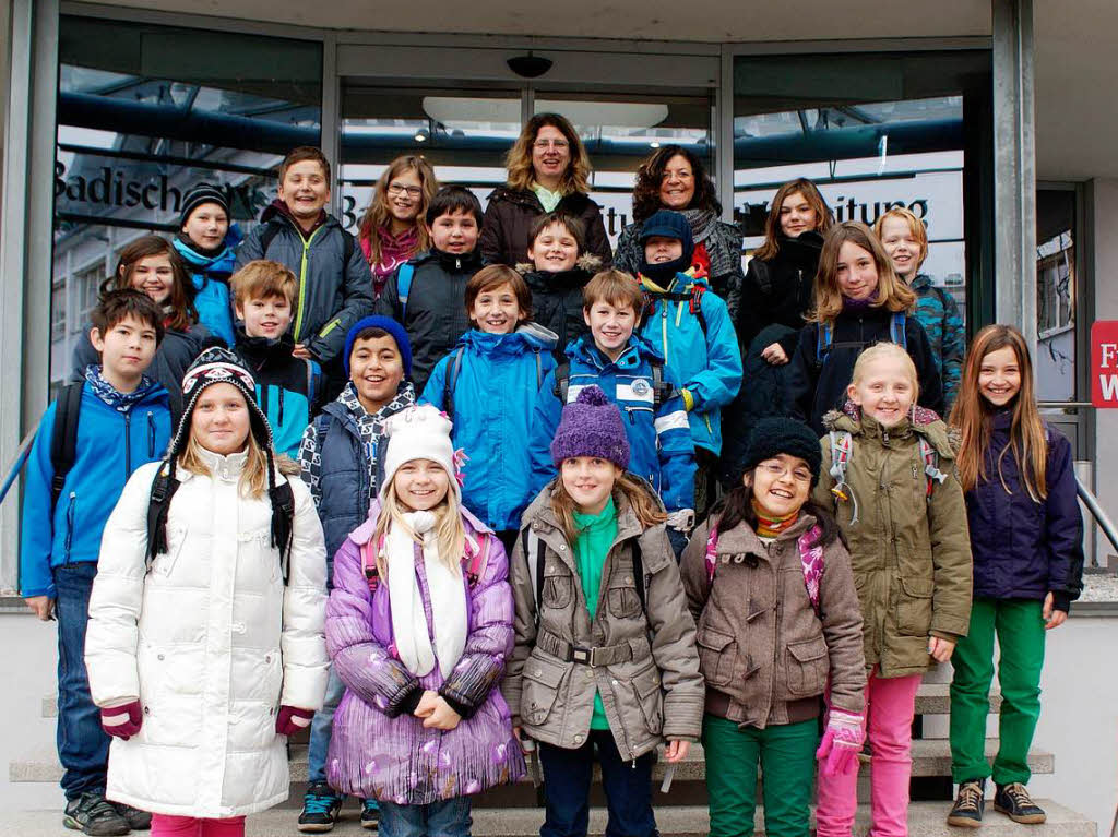 Die Klasse 4a der Grundschule Theresianum Breisach mit ihrer Lehrerin Roswita Siegel. Die Klasse 4a der Grundschule Theresianum Breisach mit ihrer Lehrerin Roswita Siegel.