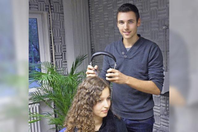 Ausbildungsberuf Hörgeräteakustiker: Marius Schmieder hilft beim Hören