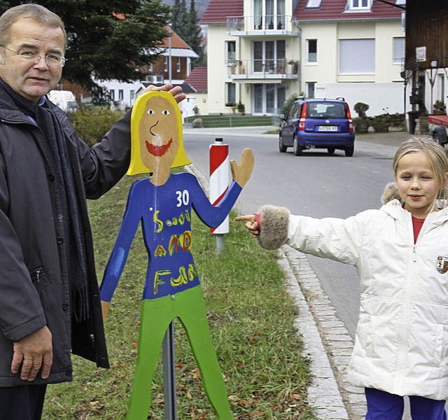 Max Stterlin mit  Lilli Mllers &#8222;Holzmdchen&#8220;   | Foto: Bronner