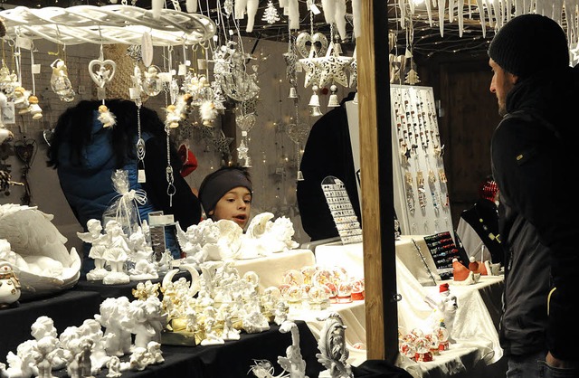 Schne Weihnachtswelt: stimmungsvolle ...l  auf dem Neuenburger Weihnachtsmarkt  | Foto: Volker Mnch