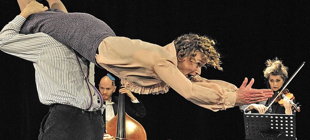 Akrobatische Einlage: Annette Bieker   | Foto: maurice korbel