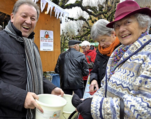 Paul Renz erffnete am Samstag den Los...ich als erfolgreicher Spendensammler.   | Foto: Ingrid Bhm-Jacob