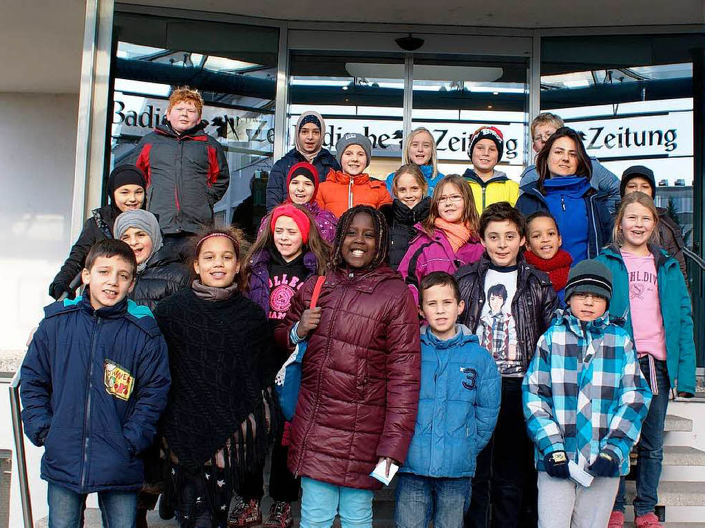 Die Klasse 4a der Pestalozzi-Grundschule Freiburg mit ihrer Lehrerin Regula Nussbaumer. Die Klasse 4a der Pestalozzi-Grundschule Freiburg mit ihrer Lehrerin Regula Nussbaumer.