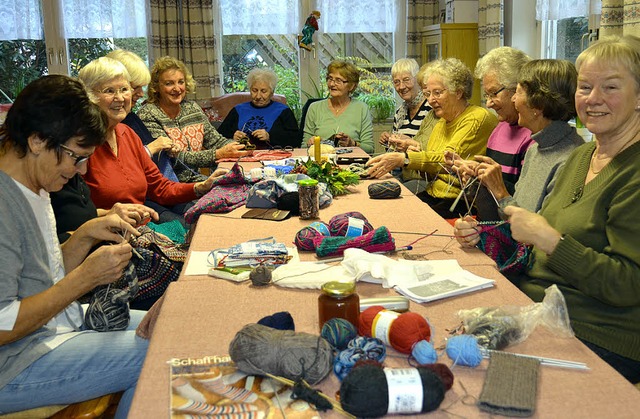 Stricken, Nhen, Hkeln &#8211; das ma...ganzjhrig zugunsten sozialer Zwecke.   | Foto: Sigrid Umiger