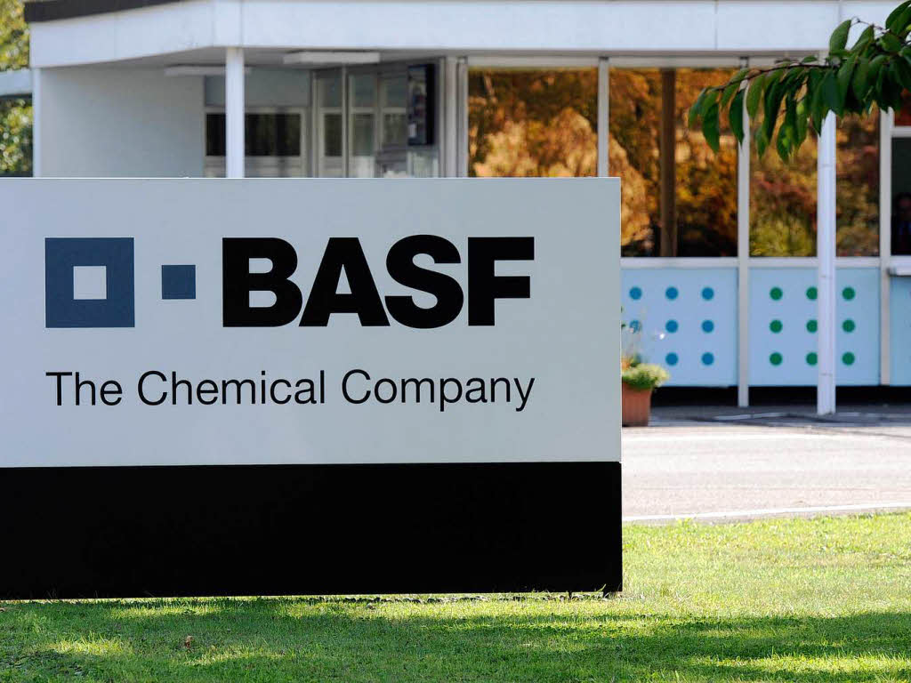 Сайт basf. BASF химические компании. Концерн БАСФ Германия. Немецкая компания BASF. BASF химические компании Германии.