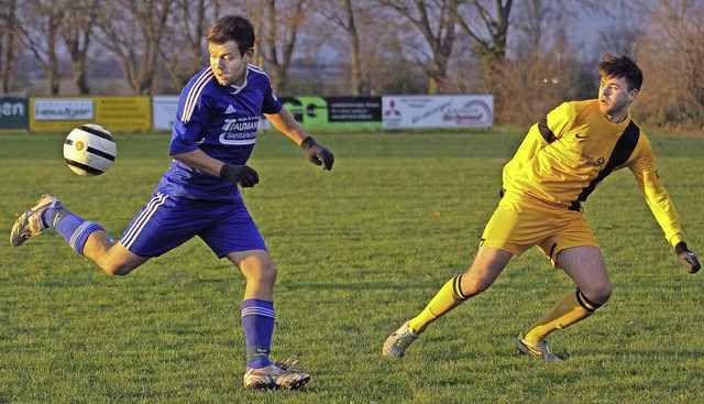 Hacke, Spitze, eins, zwei, drei. Karst...Bezirksliga abgewendet werden knnen.   | Foto: Heike Storz