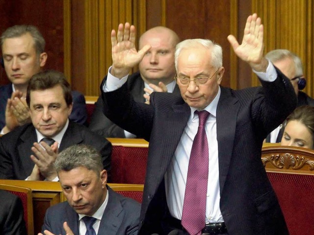 Sieger im Parlament: Ministerprsident Nikolai  Asarow   | Foto: dpa