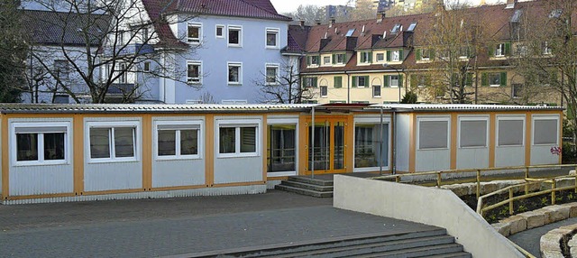 Das linke Gebude wurde eine Zeitlang ...em selben Grundstck neu erbaut wird.   | Foto: Fotos: Eberhard Weiss