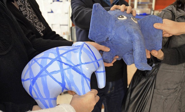 Im  Blauen Elefant  packen alle zusamm...nschaft gibt Kraft fr neue Aufgaben.   | Foto: Jacob