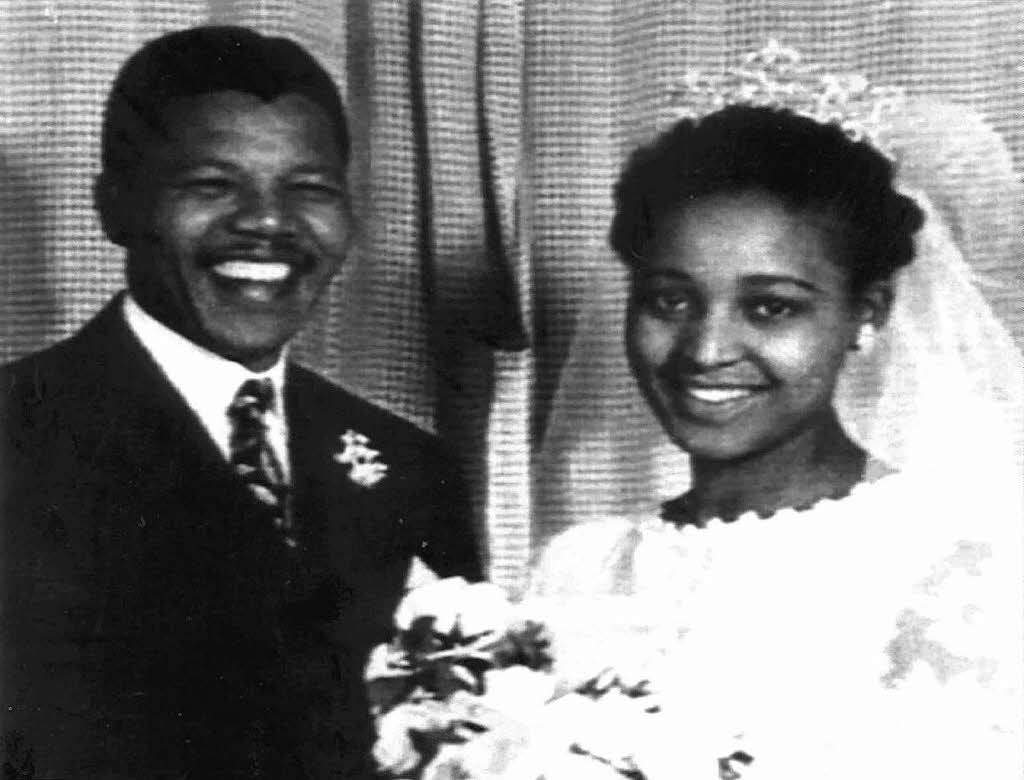 1958: Nelson heiratet Nomzamo ('Winnie') Madikizdar.