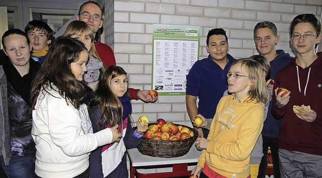 Die Krbe mit Obst leeren sich meist rasch.    | Foto: zvg