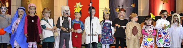 Die Kinder des Holzener Kindergartens ...lbacher &#8222;Wartburgfest&#8220;.     | Foto: Walter Bronner