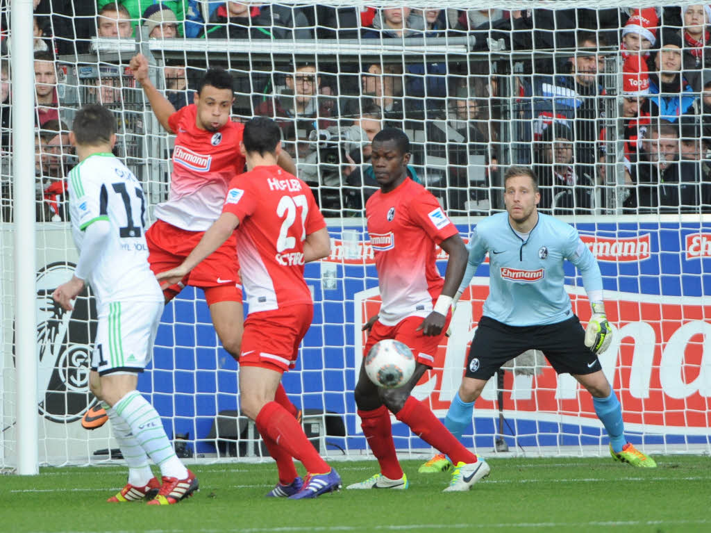 Der SC Freiburg hat auch das zweite Spiel der englischen Woche gegen starke Wolfsburger verloren.