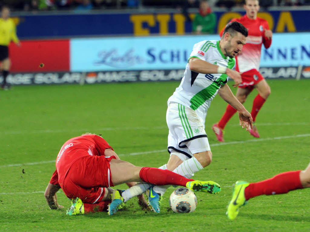 Der SC Freiburg hat auch das zweite Spiel der englischen Woche gegen starke Wolfsburger verloren.