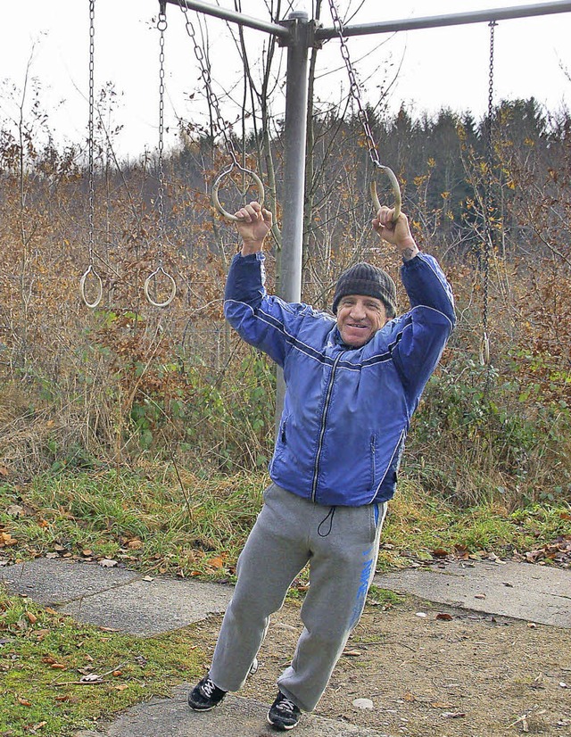 Sich  mal hngen lassen: Das machen viele gerne auf dem Trimm-Dich-Pfad.  | Foto: Petra Wunderle