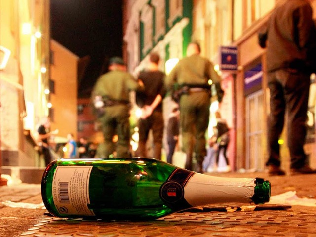 Politischer Dauerbrenner: Alkoholverbot in Innenstdte  | Foto: dpa