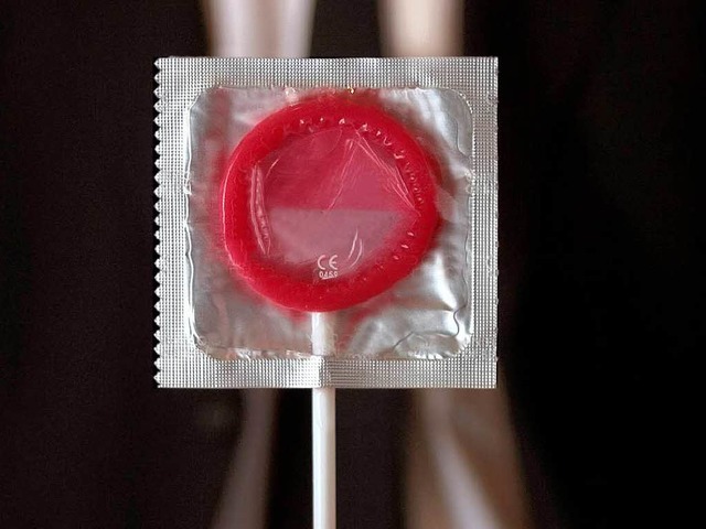 Schtzt nicht hundertprozentig, aber immer noch am besten: das Kondom  | Foto: imago sportdienst GmbH