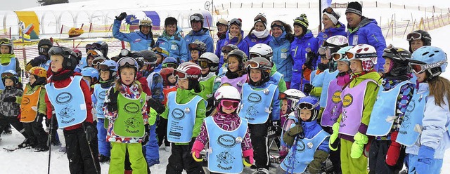 Feldberger Kinder erlernen im Ski-Kind...renene Skilehrern der Skischule Thoma.  | Foto: Edeltraud Blume