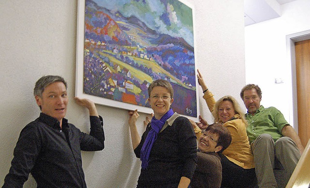 Ingmar Zimmermann, Marianne Wrth, Ros...nem knftigen Platz im Rathaus macht.   | Foto: Claudia Renk