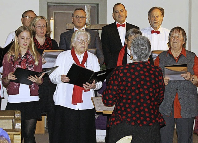 Leistungsfhig auch in kleiner Besetzu...gen beim Adventskonzert in der Kirche   | Foto: Walter Bronner