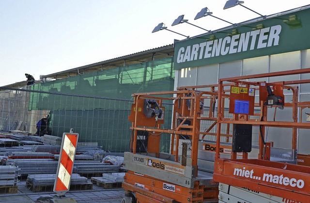 Gen Osten erweitert wurde der Toom-Bau... an der Tullastrae in Bad Sckingen.   | Foto: Axel Kremp