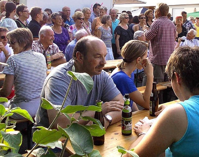 Der Markt in Eichen ist besonders Treffpunkt und Anlass zu Geselligkeit.  | Foto: zvg