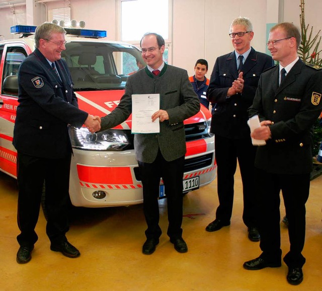 Mit rund 132000 Euro half das Regierungsprsidium der Kanderner Feuerwehr.  | Foto: R. Cr