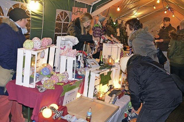 Reger Andrang beim Weihnachtsmarkt